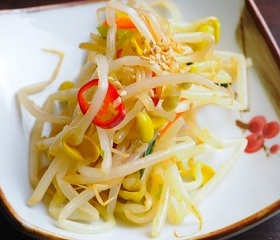 Kongnamul Muchim - Seasoned Bean Sprouts - 콩나물무침